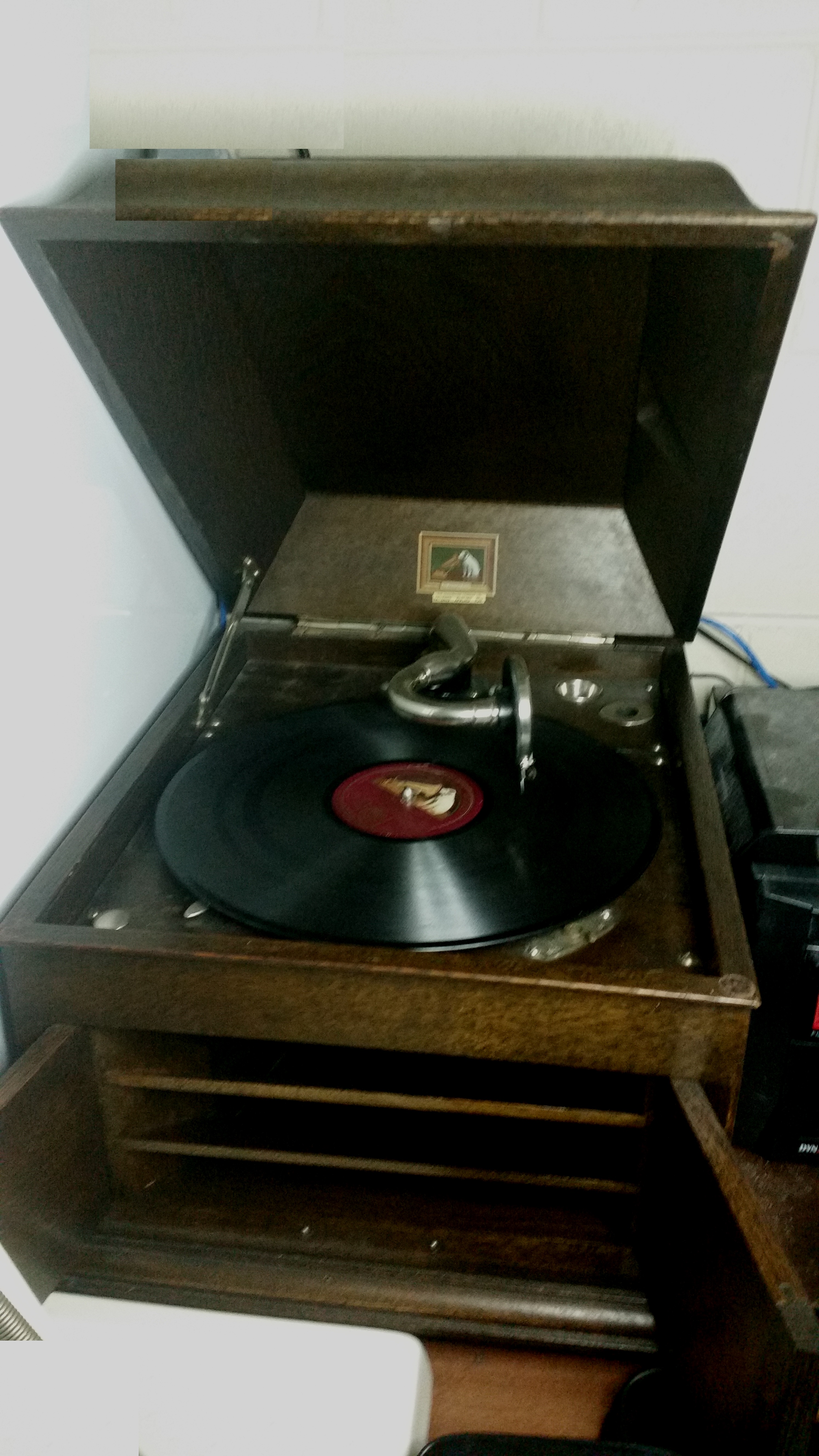 HMV table model